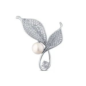 JwL Luxury Pearls Žiarivá perlová brošňa s kryštálmi Lístky 2v1 JL0818 JwL Luxury Pearls Žiarivá perlová brošňa s kryštálmi Lístky 2v1 JL0818
