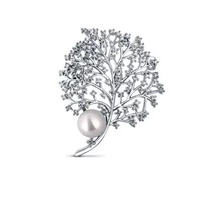 JwL Luxury Pearls Elegantná perlová brošňa so zirkónmi JL0791 JwL Luxury Pearls Elegantná perlová brošňa so zirkónmi JL0791