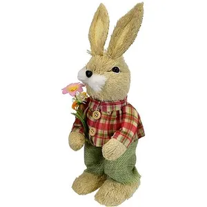 DOMMIO Veľkonočná dekorácia – Zajačik v kockovanom kabátiku, 29 × 11 cm DOMMIO Veľkonočná dekorácia – Zajačik v kockovanom kabátiku, 29 × 11 cm